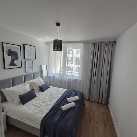 Apartament Near Sky Tower Breslavia Esterno foto